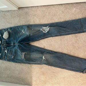 Levis distressed skinny jeans